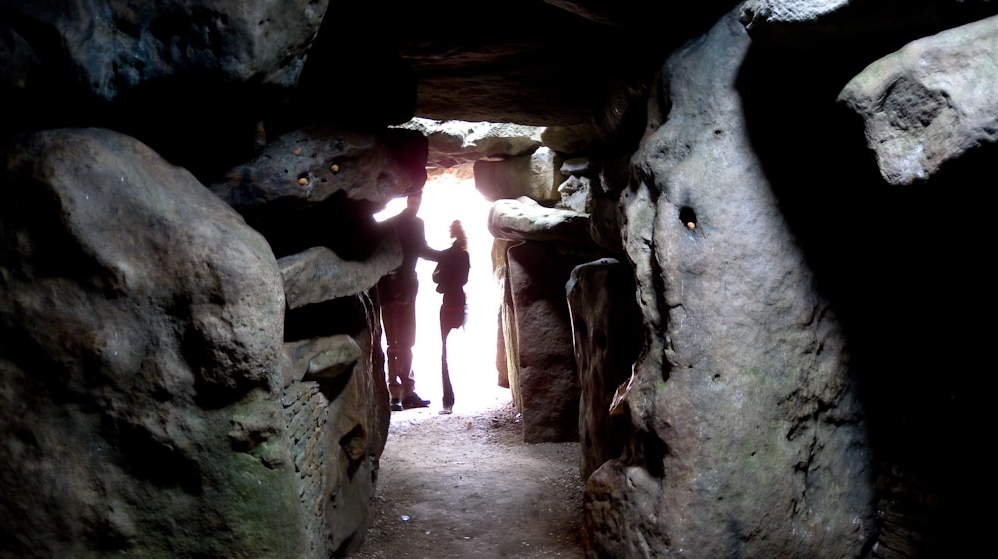 Tombs in Beowulf